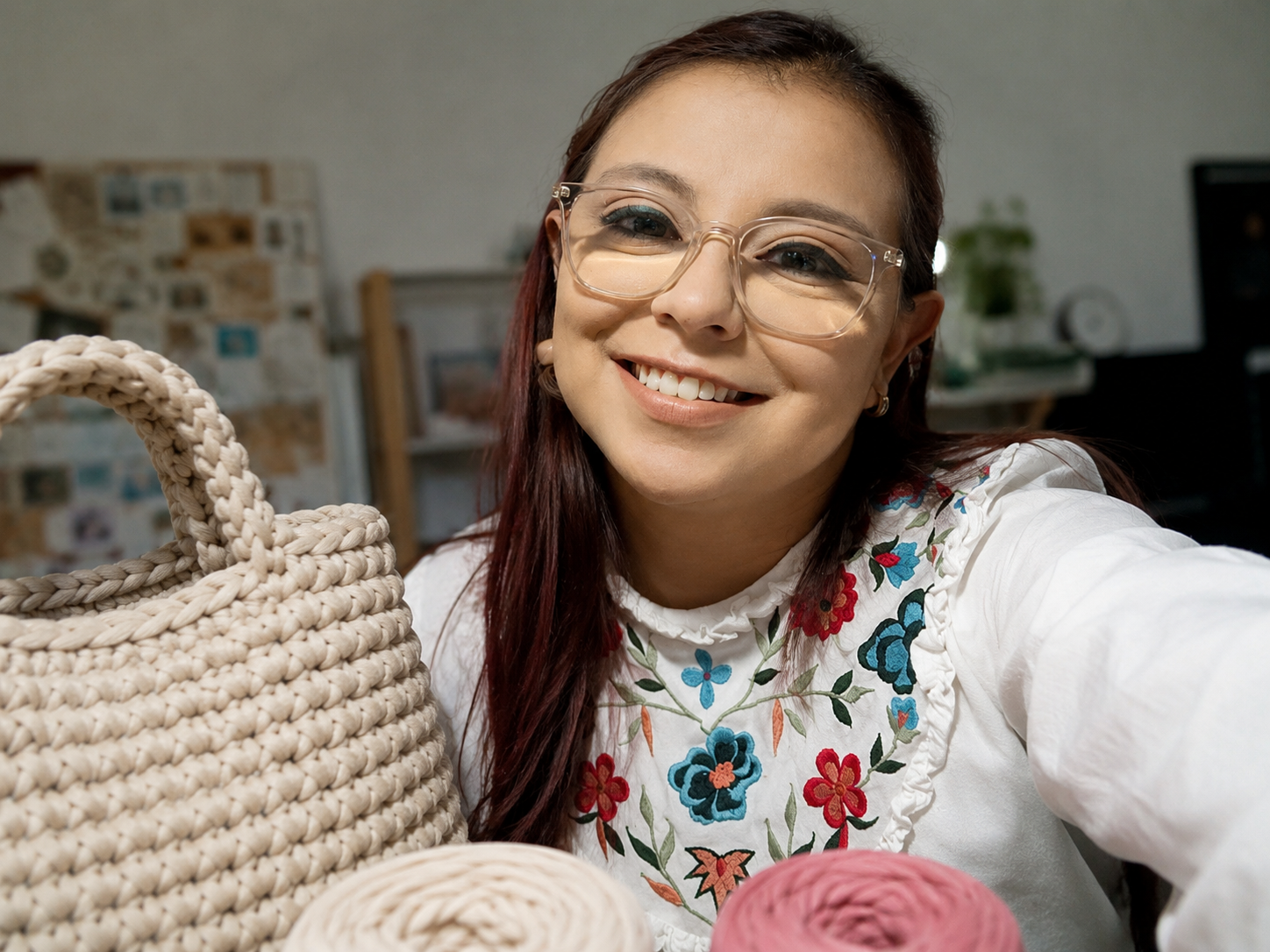 Nayeli, creadora de Los Nudos de Nay